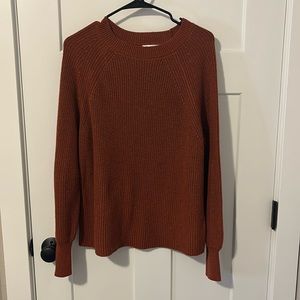 Knit crew neck